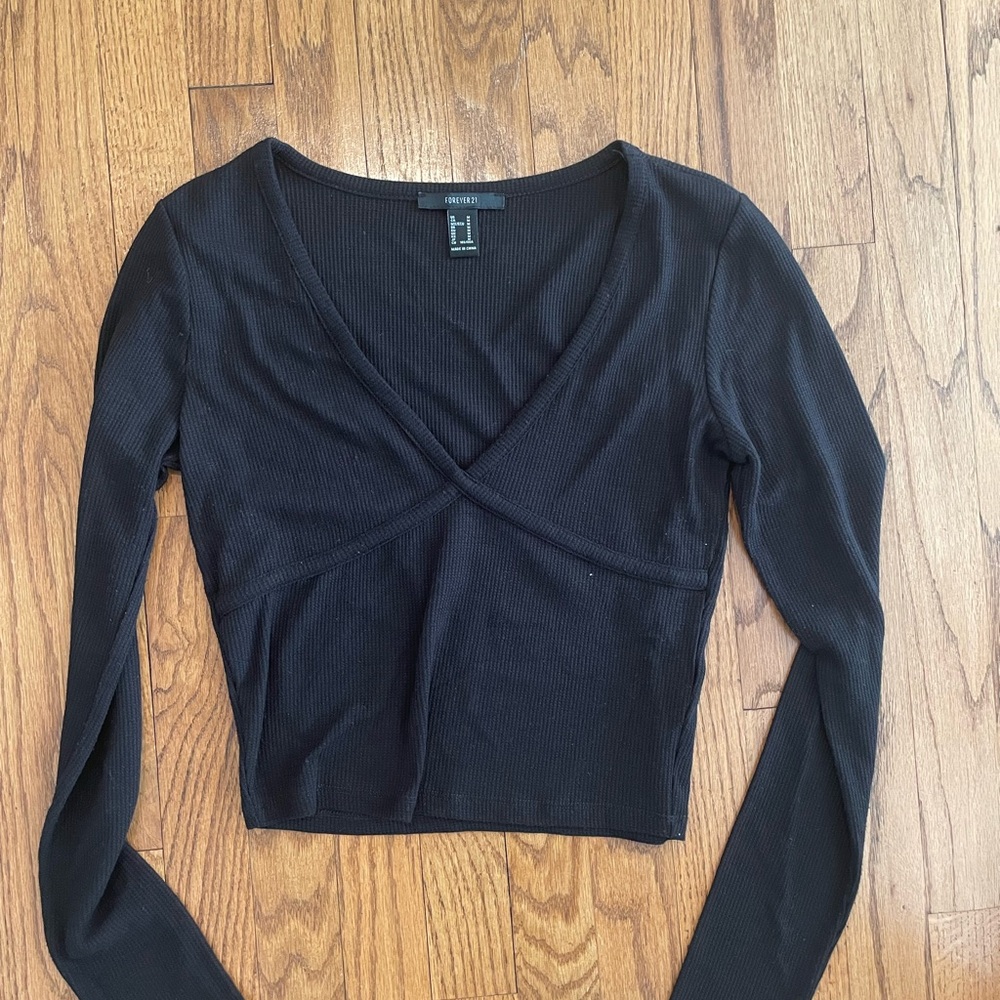 Forever 21 crowd v neck waffle knit shirt.